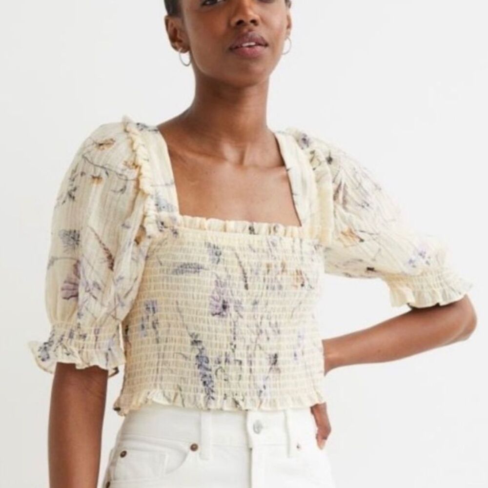 BOHO H&M Cropped Smocked Cream Floral Top Size Small